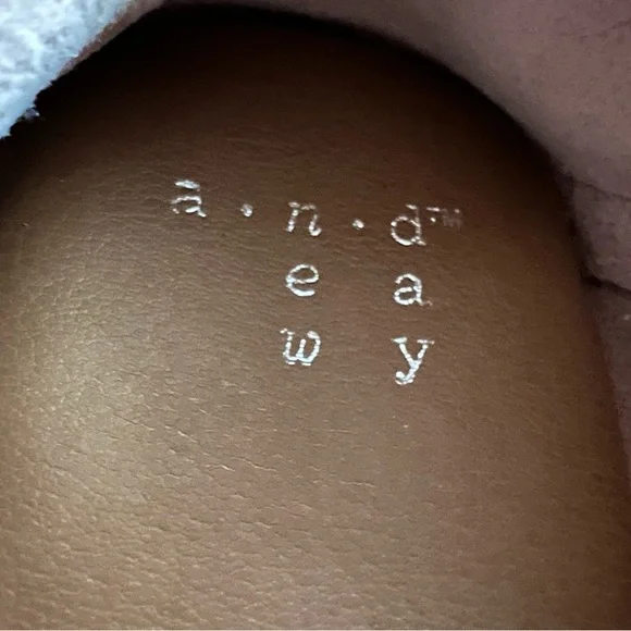 Soft Suede Convertible Loafers Blush Women’s Size 10M - Picture 8 of 11